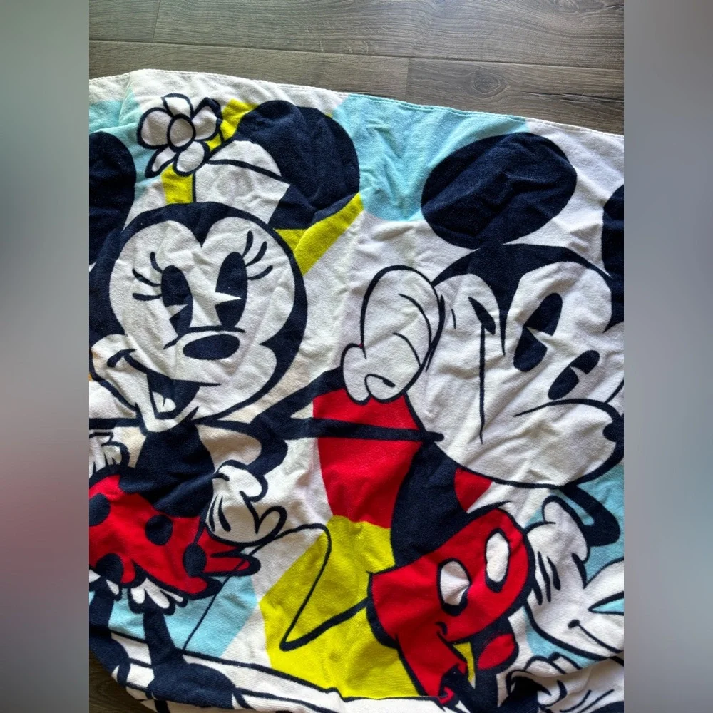Disney Minnie & Mickey Mouse Beach Towel